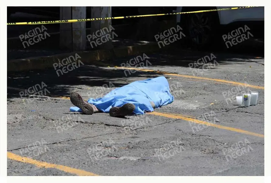 Locatarios del Mercado Morelos matan a golpes a "El Chiquilín" por presunto robo en Puebla