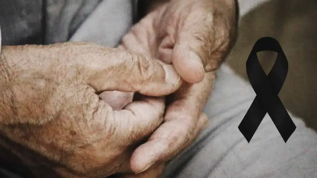 Hombre de la tercera edad murió frente a su esposa en el Zócalo de Puebla