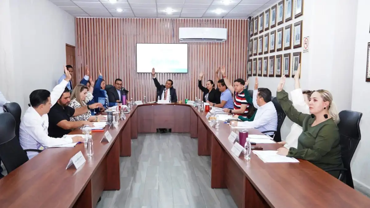 En sesión extraordinaria de cabildo se aprueban resultados de los plebiscitos en San Juan Tuxco y diversas reformas al reglamento interior de la Secretaría del Ayuntamiento