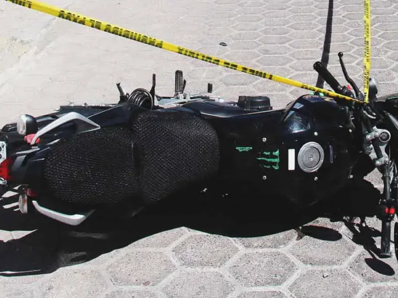Motociclista murió por derrape en Tecamachalco, Puebla; una persona más resultó herida