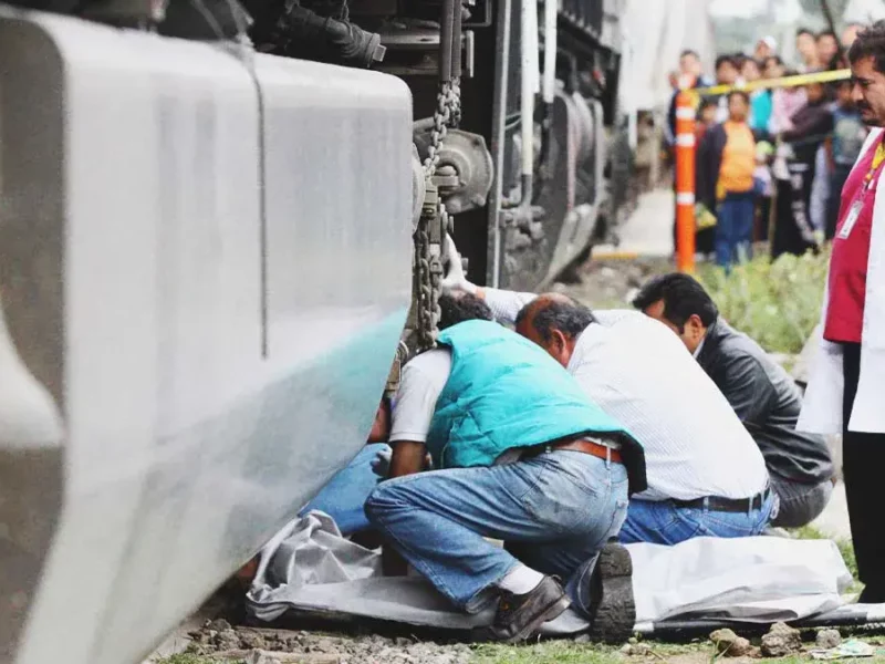 Hombre impactado por tren en San Felipe Hueyotlipan, Puebla murió en el hospital 