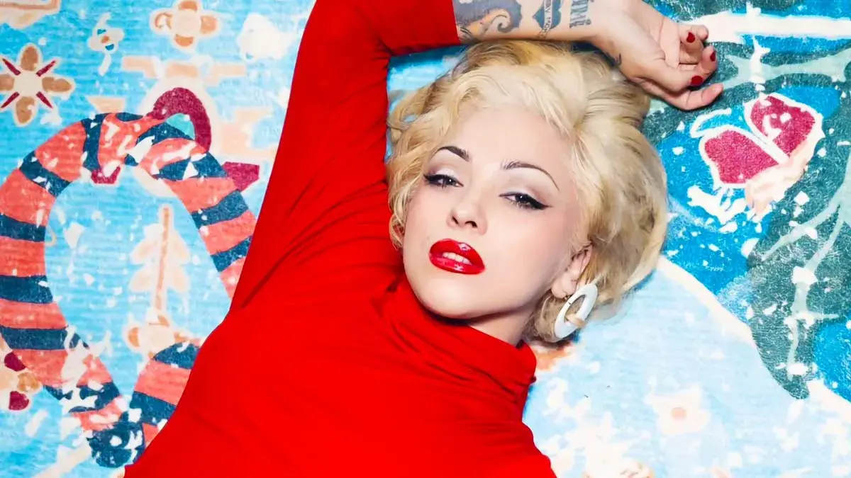 Mon Laferte estrenó su próximo sencillo “Otra noche de llorar” en el Vive Latino 2025