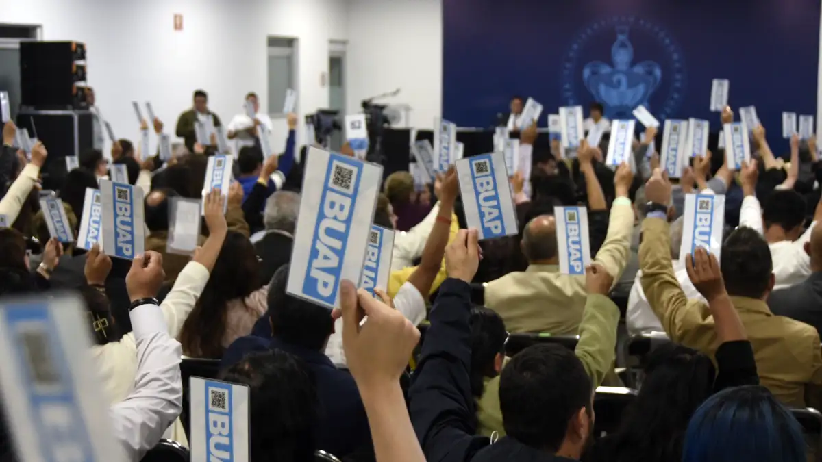Rectora Lilia Cedillo pide a los estudiantes voto de confianza y diálogo con las comisiones