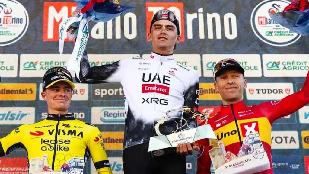 Tras ganar el Milán-Turín, multan a Isaac del Toro por “dañar la imagen del deporte”