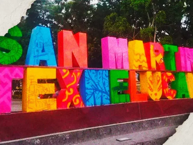Tras persecución, ejecutan a dos hombres dentro de un vehículo en San Martín Texmelucan