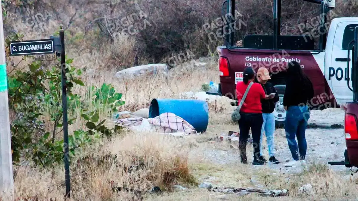 Encuentran cuerpo encobijado dentro de un tambo en Fundadores de Chapultepec, Puebla
