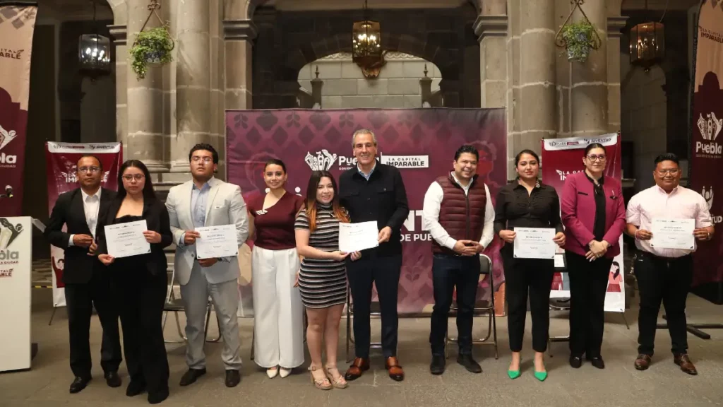 Jóvenes participaron en "Regidor por un Día" para conocer el funcionamiento del Gobierno de la Ciudad