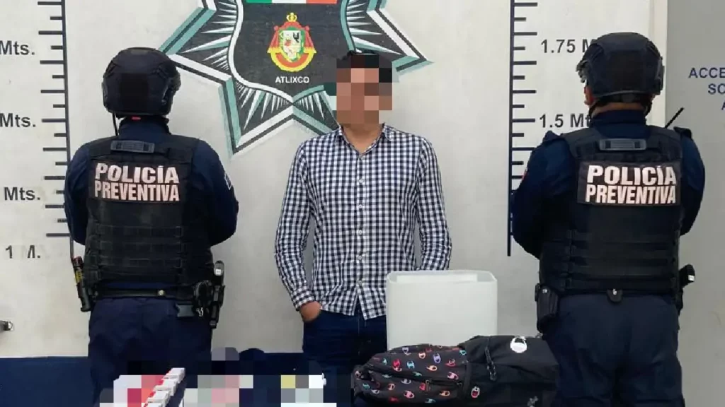Policías detienen a sospechoso en Atlixco por robo en clínica del IMSS