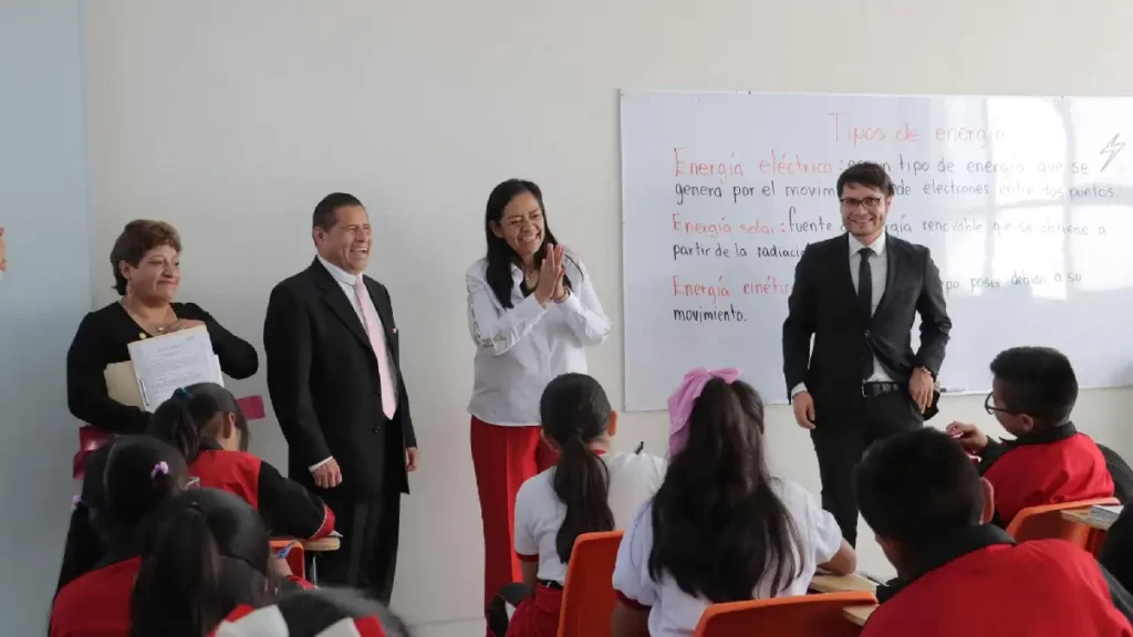 Ariadna Ayala impulsa educación de la niñez atlixquese; inaugura dos aulas equipadas
