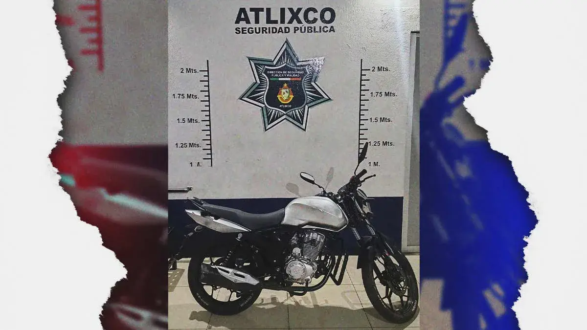 Policías de Atlixco recuperan motocicleta con reporte de robo