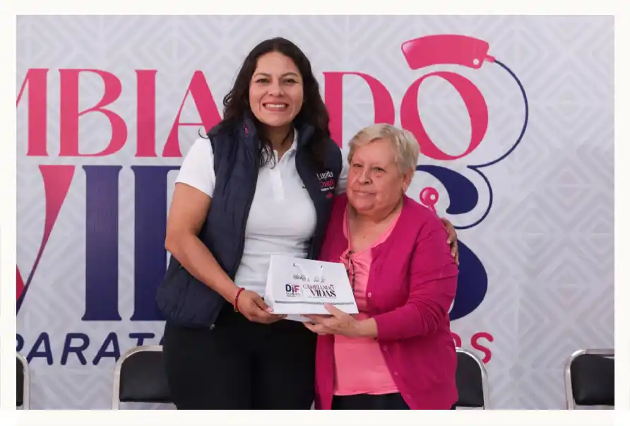 Impulsa Lupita Cuautle la inclusión con entrega de aparatos auditivos
