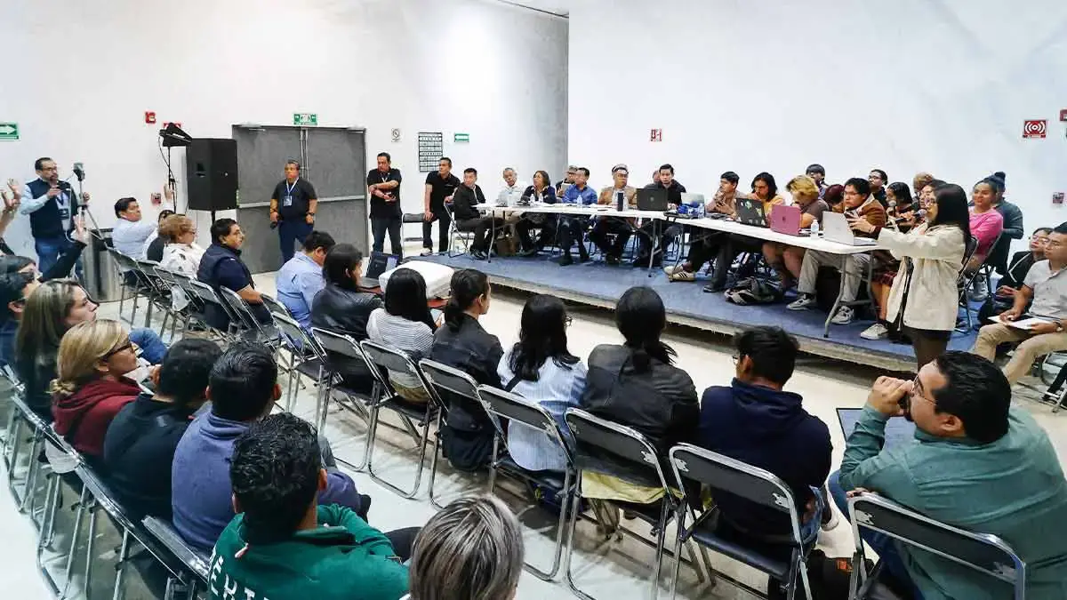 Paristas y autoridades BUAP inician mesa de diálogo sobre democracia; determinarán reelección de la rectoría