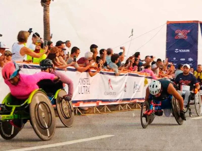 Paratletas poblanos se suben al podio de la Carrera del Golfo 10K 2025