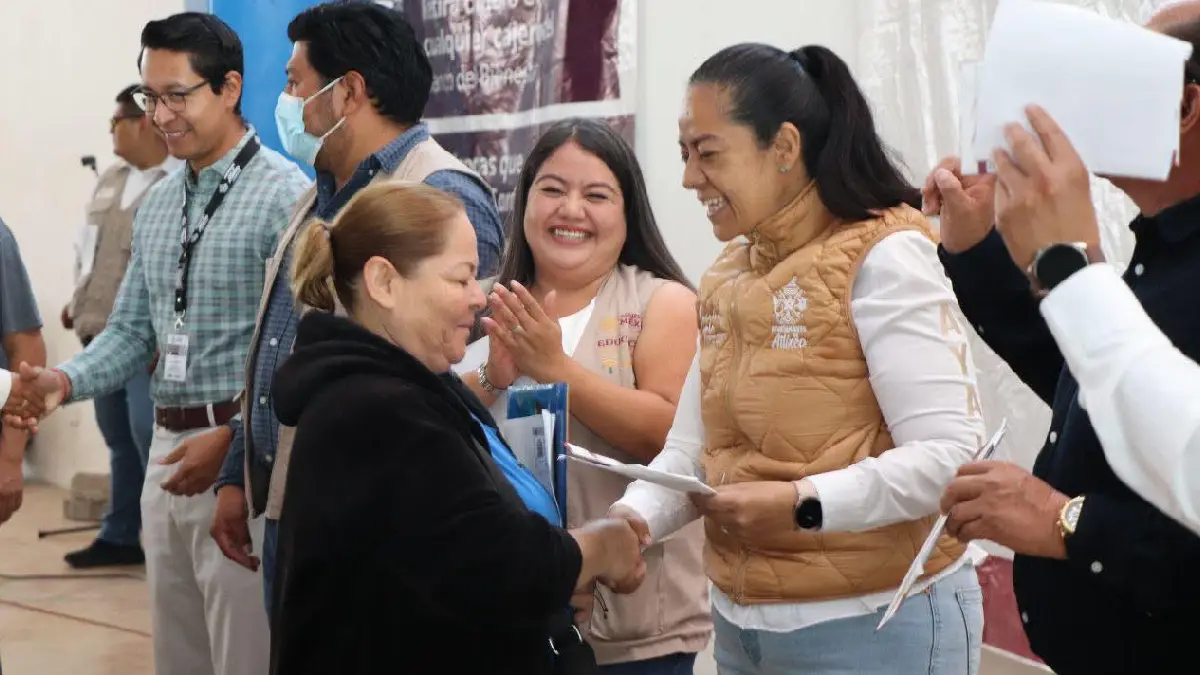 Ariadna Ayala encabeza nueva entrega de becas Rita Cetina en Atlixco