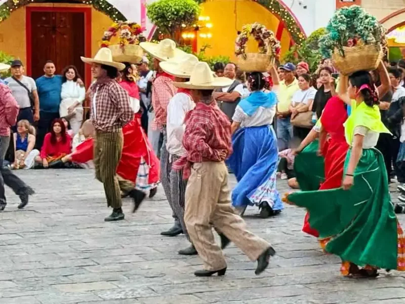 Ya comenzó el festival “Entre flores y colores” en Atlixco