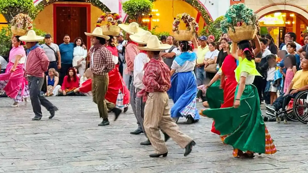 Ya comenzó el festival “Entre flores y colores” en Atlixco