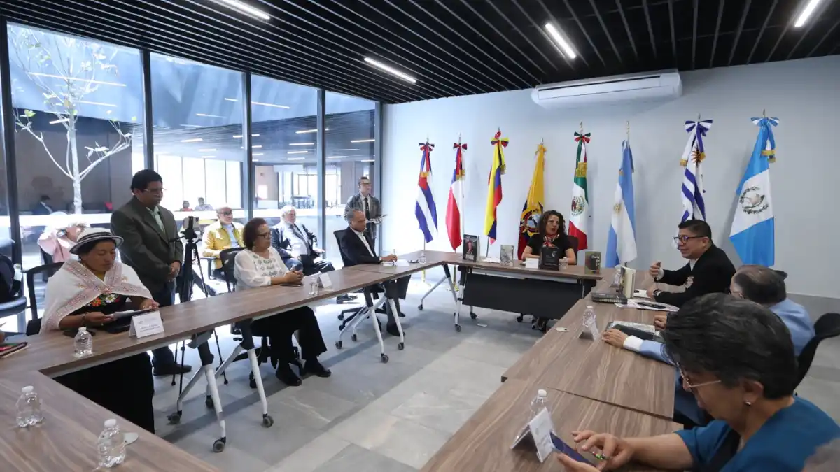 Conmemora Congreso del Estado Día Mundial de la Poesía con lectura colectiva