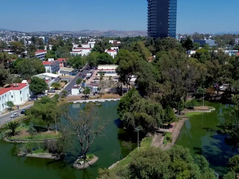 Restaura BUAP laguna de Ciudad Universitaria