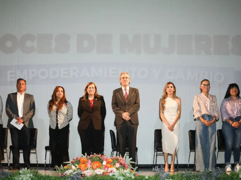 Impulsa Pepe Chedraui apertura de espacios de reflexión con el Foro "Voces de Mujeres: Empoderamiento y Cambio"