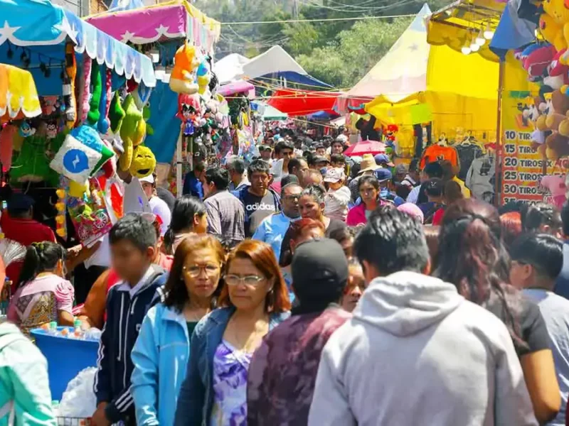 Ayuntamiento de Puebla dará 450 permisos a ambulantes para Semana Santa 2025 en El Calvario