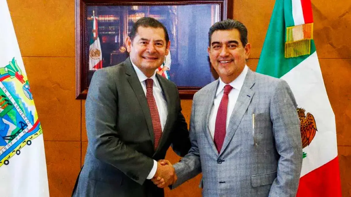 Alejandro Armenta se reunió con el exgobernador Sergio Salomón Céspedes en Puebla  