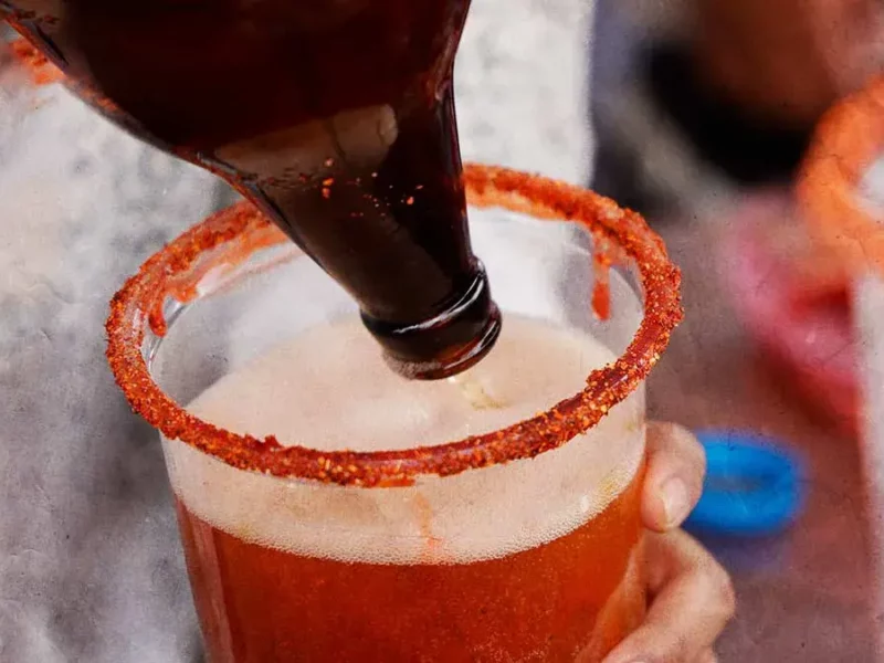 Ayuntamiento de Puebla impondrá sanciones para quienes vendan alcohol en sus cocheras  