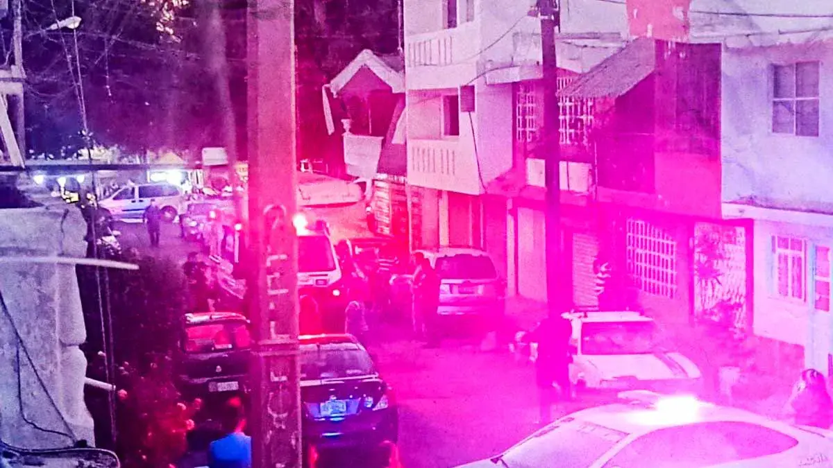 Motociclistas dispararon contra mujer en la colonia La Popular en Puebla
