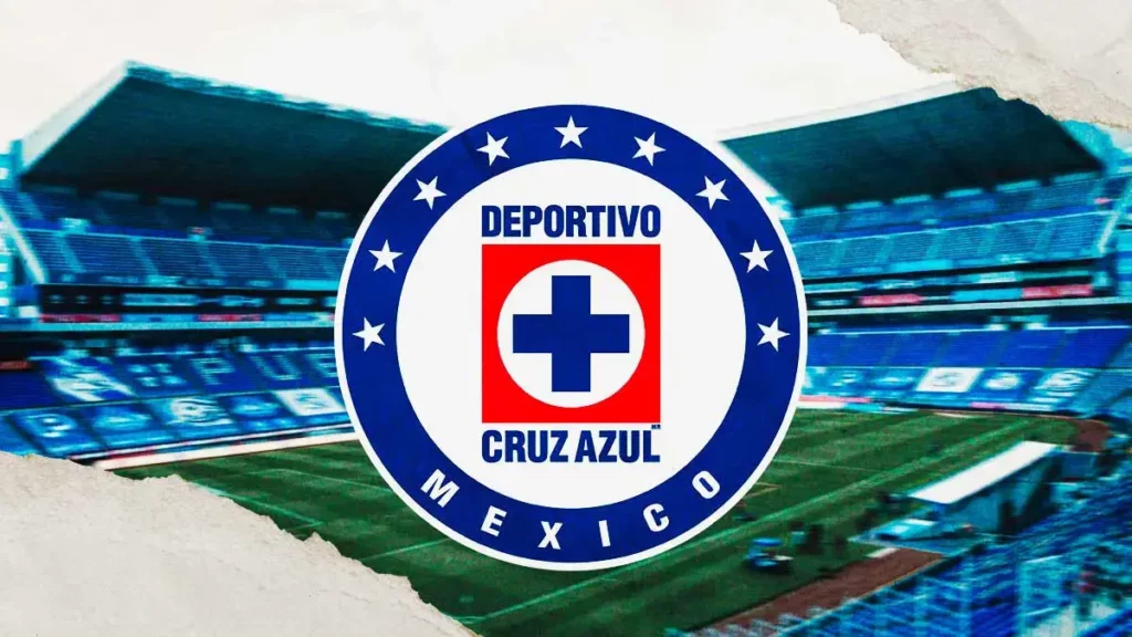 Aficionados de Cruz Azul golpean al conductor del programa “El Fusil", en el Estadio Cuauhtémoc
