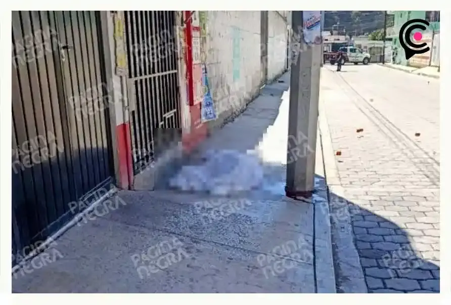 Afuera de una tienda asesinan a un hombre a balazos, en Amozoc, Puebla