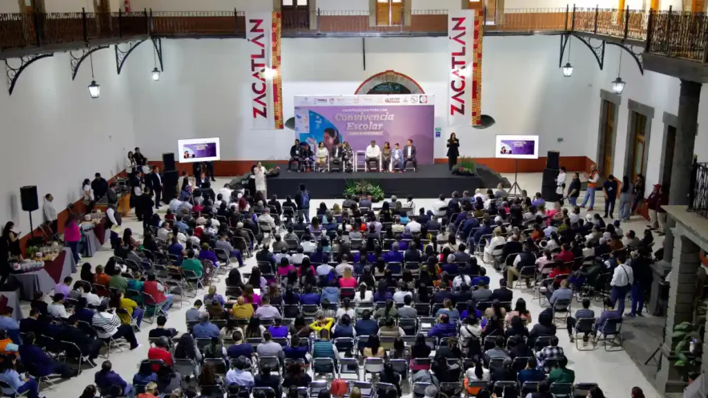 Inaugura Laura Artemisa García primer Foro para la Construcción de una Convivencia Escolar Sana e Integral