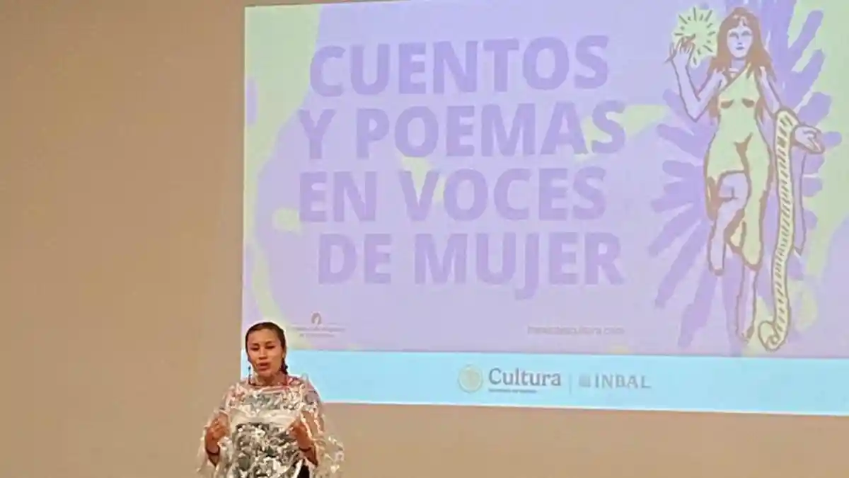 OrgulloDeZacatlán: mujeres de San Miguel Tenango y Xonotla llegan a Bellas Artes para recitar poemas en Náhuatl