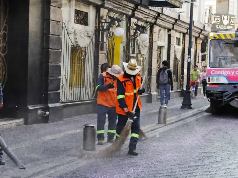 Trabajarán 150 naranjitas de Puebla durante Jueves y Viernes Santo para mantener limpia la ciudad  
