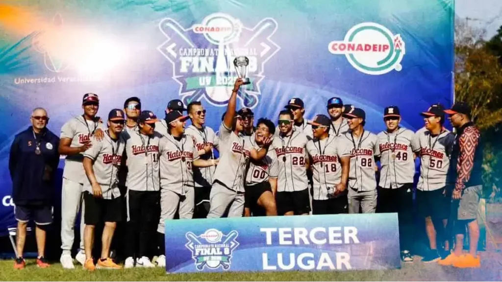 Halcones Inter consigue medalla de bronce en el Nacional de Béisbol de Conadeip 