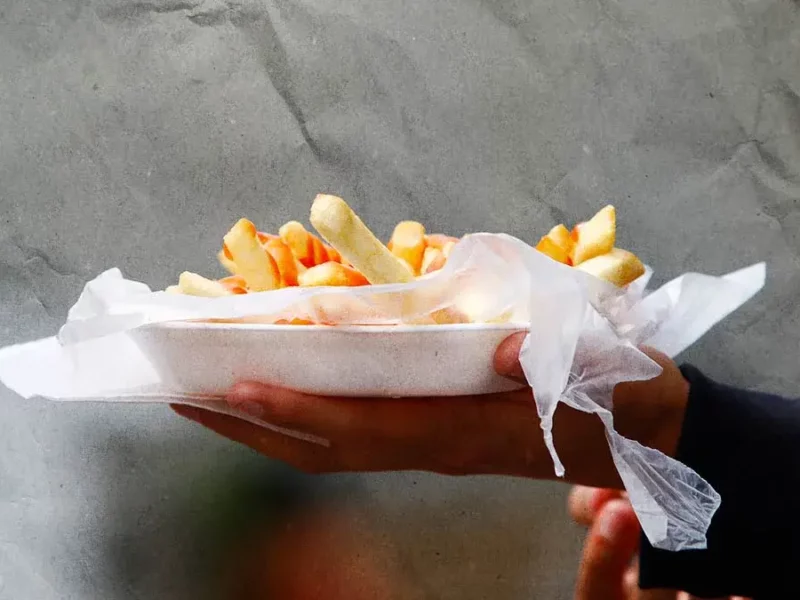 Ayuntamiento de Puebla retirará puestos ambulantes de comida chatarra afuera de las escuelas