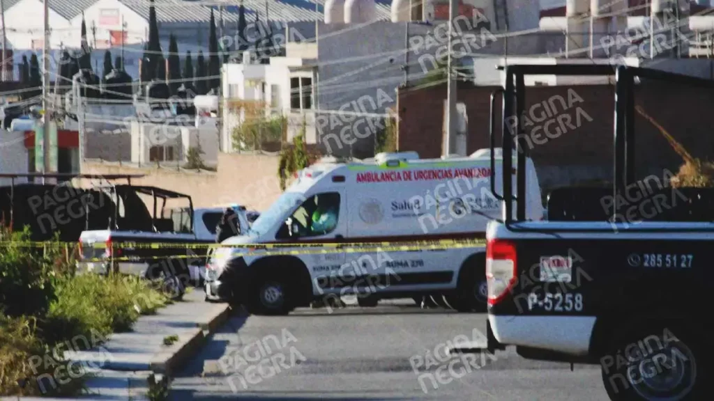 Abandonan cuerpo emplayado en Sanctorum, Cuautlancingo; se desconoce la identidad de la víctima