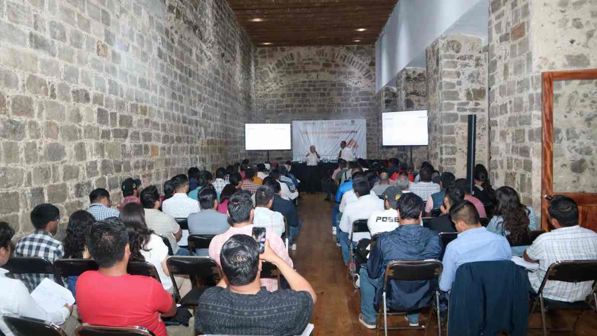 Ayuntamiento de Zacatlán inicia capacitaciones para certificar a responsables de obra