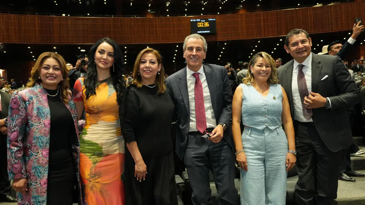 Presentes Armenta y Chedraui en la Cámara de Diputados por el 494 Aniversario de la Fundación de la Ciudad de Puebla