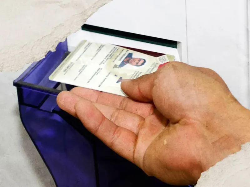 Gobierno de Puebla busca empresa para comprar nuevas licencias de conducir y simuladores de manejo