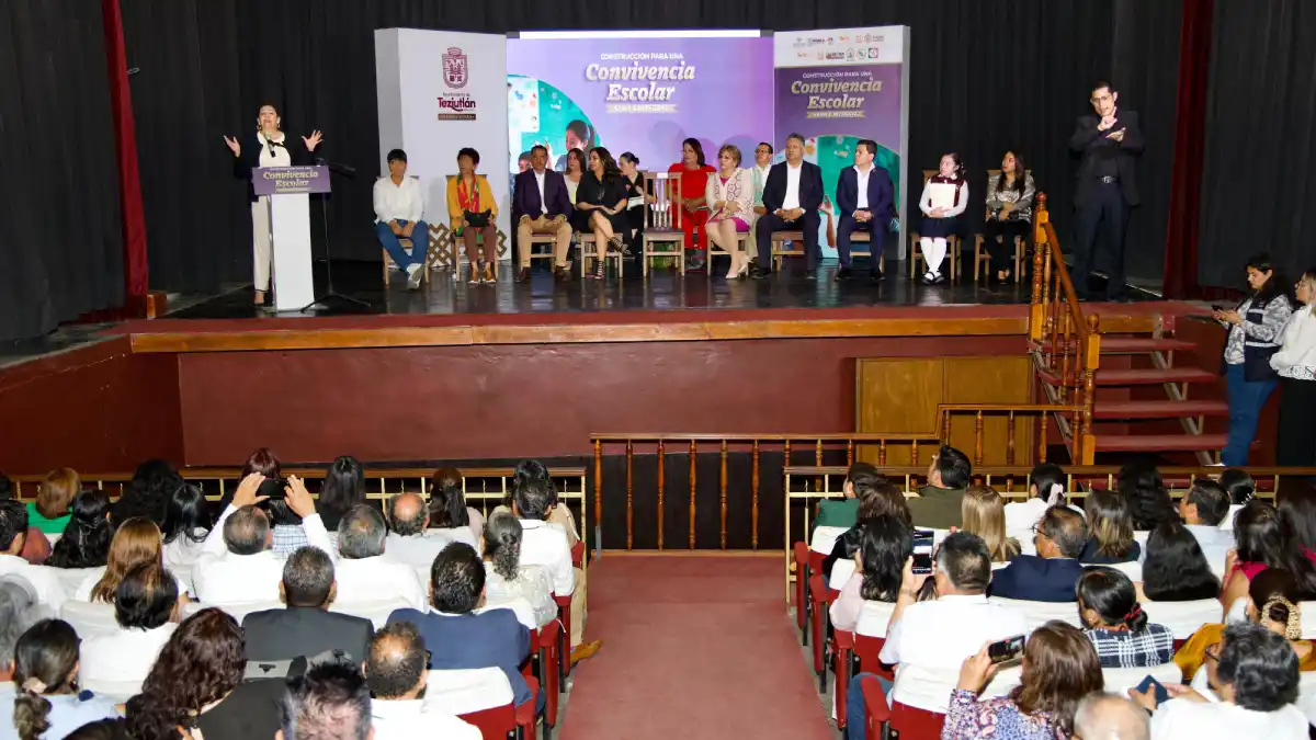 Destaca Laura Artemisa García suma de esfuerzos en favor de la educación en Puebla