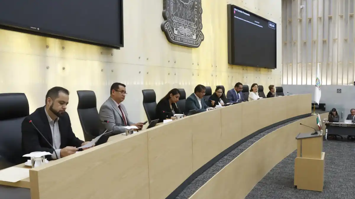 Proponen en Congreso retirar vehículos abandonados en vía pública