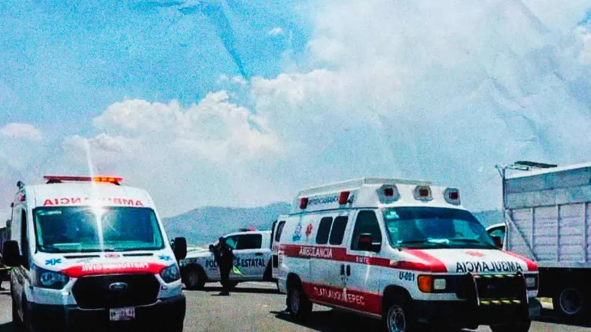 Choque múltiple dejó tres muertos y nueve heridos en Tlatlauquitepec, Puebla