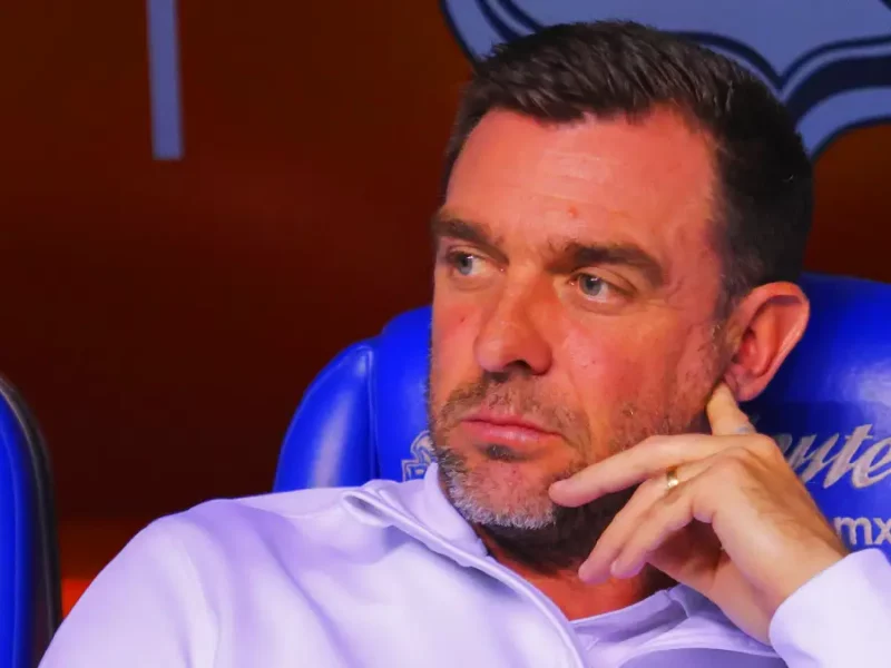 Pablo Guede deja de ser director técnico del Club Puebla tras fracaso en Clausura 2025 