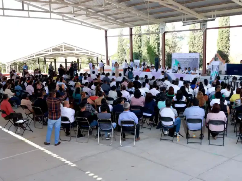 Refrenda Laura Artemisa compromiso de escuchar a sociedad, en Foro para Construcción de una Convivencia Escolar Sana e Integral