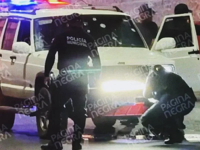 Sicarios rafaguean camioneta con pareja en Izúcar, Puebla; hombre huye y delincuentes “levantan” a mujer