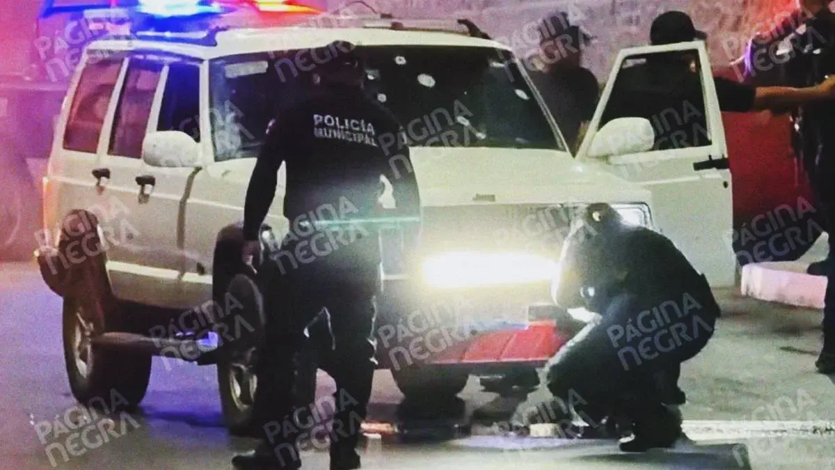 Sicarios rafaguean camioneta con pareja en Izúcar, Puebla; hombre huye y delincuentes “levantan” a mujer