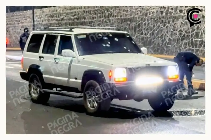 Sicarios rafaguean camioneta con pareja en Izúcar, Puebla; hombre huye y delincuentes “levantan” a mujer