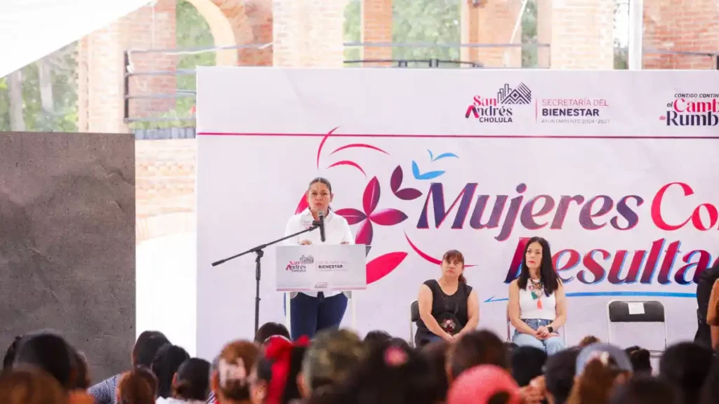 Fortalece Lupita Cuautle la economía de las mujeres sanandreseñas