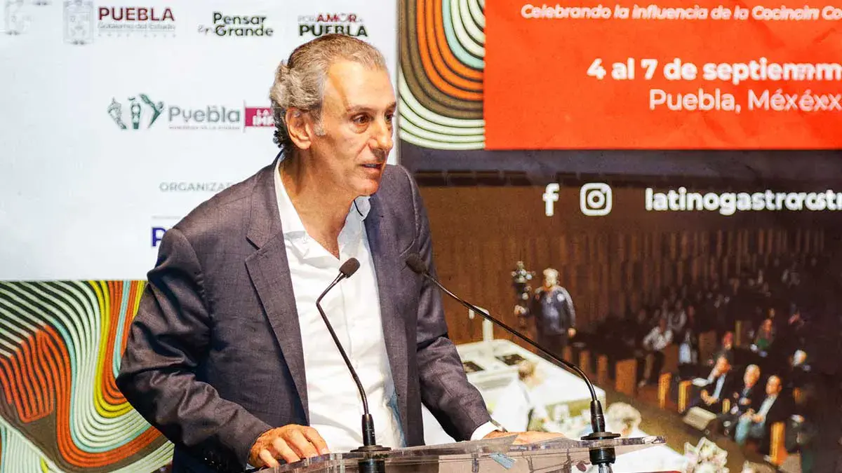 Pepe Chedraui impulsa la rehabilitación del camino a La Resurrección, Puebla  