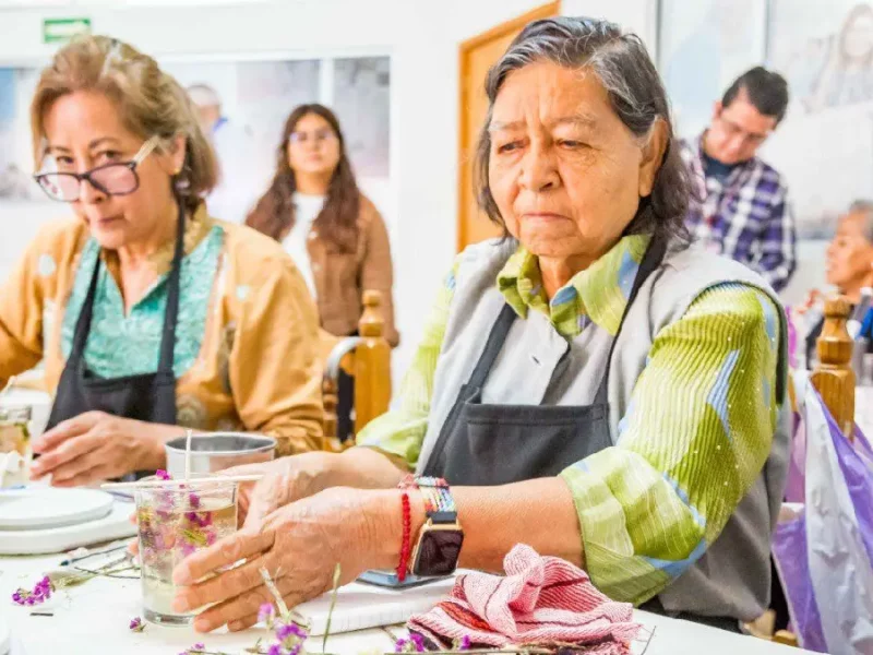 DIF Puebla Capital y Oxxo fortalecen alianza en favor de los adultos mayores
