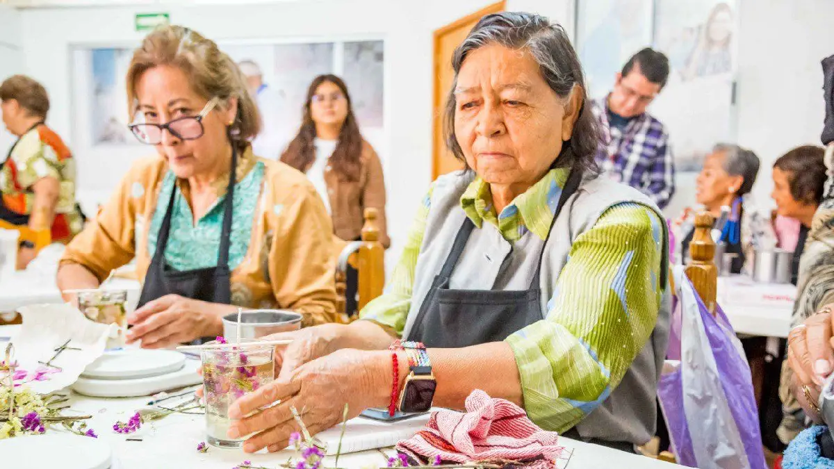 DIF Puebla Capital y Oxxo fortalecen alianza en favor de los adultos mayores